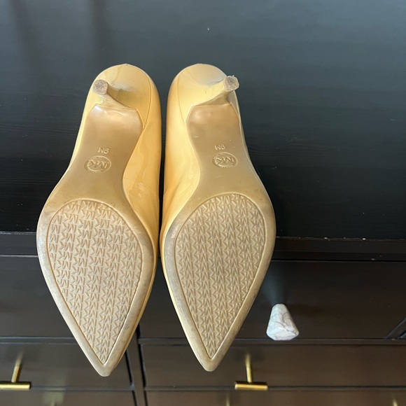 Michael Kors Women's Nude Tan Pumps - Picture 4 of 4